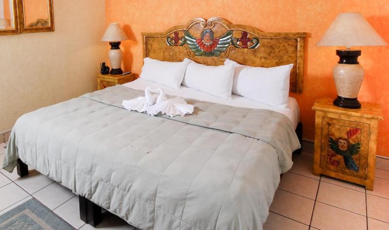 Hotel & Suites Galeria Morelia Zimmer foto