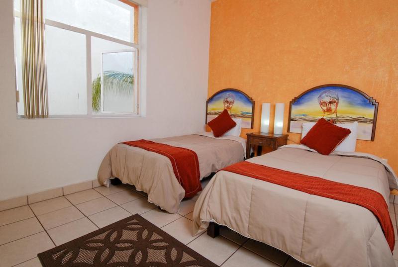 Hotel & Suites Galeria Morelia Zimmer foto