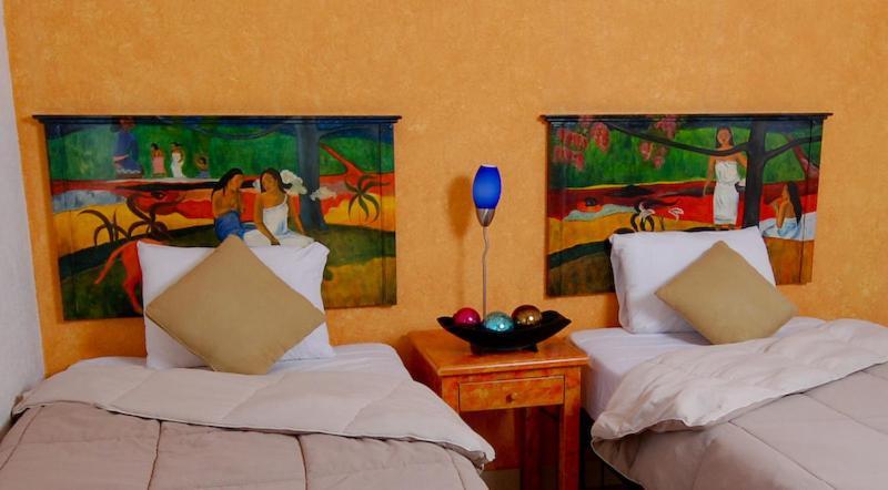 Hotel & Suites Galeria Morelia Zimmer foto