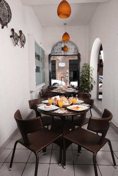 Hotel & Suites Galeria Morelia Exterior foto