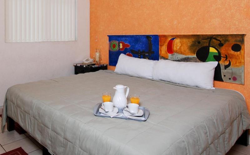 Hotel & Suites Galeria Morelia Exterior foto