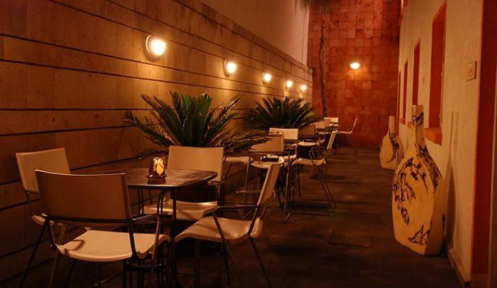 Hotel & Suites Galeria Morelia Exterior foto