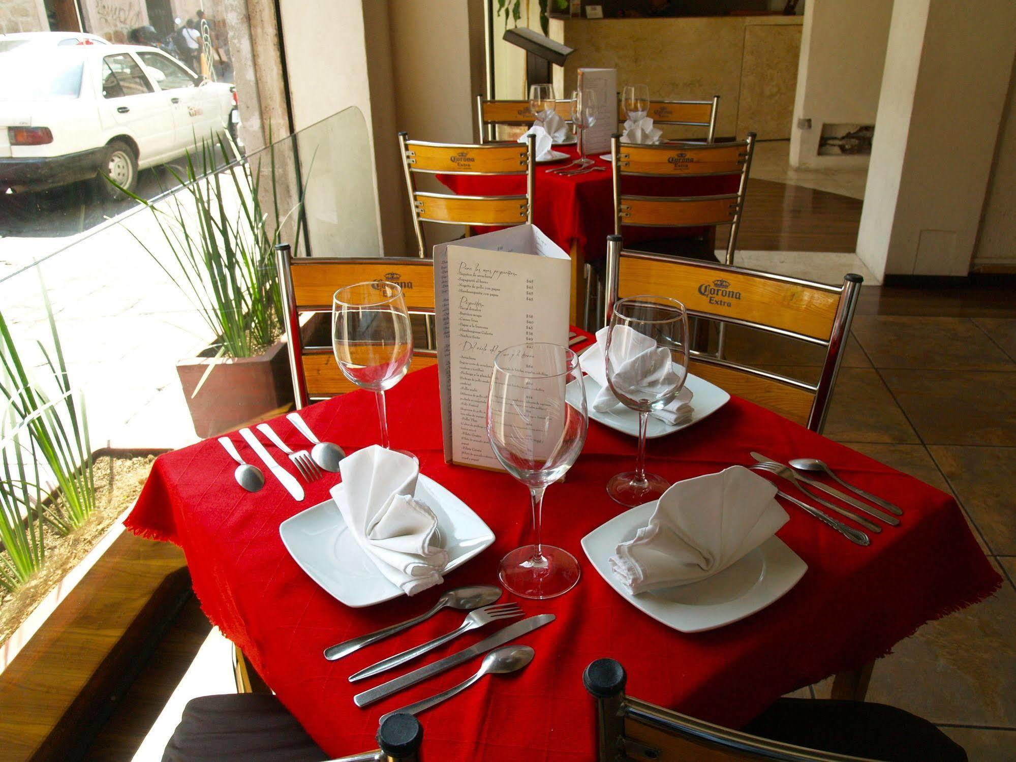 Hotel & Suites Galeria Morelia Exterior foto