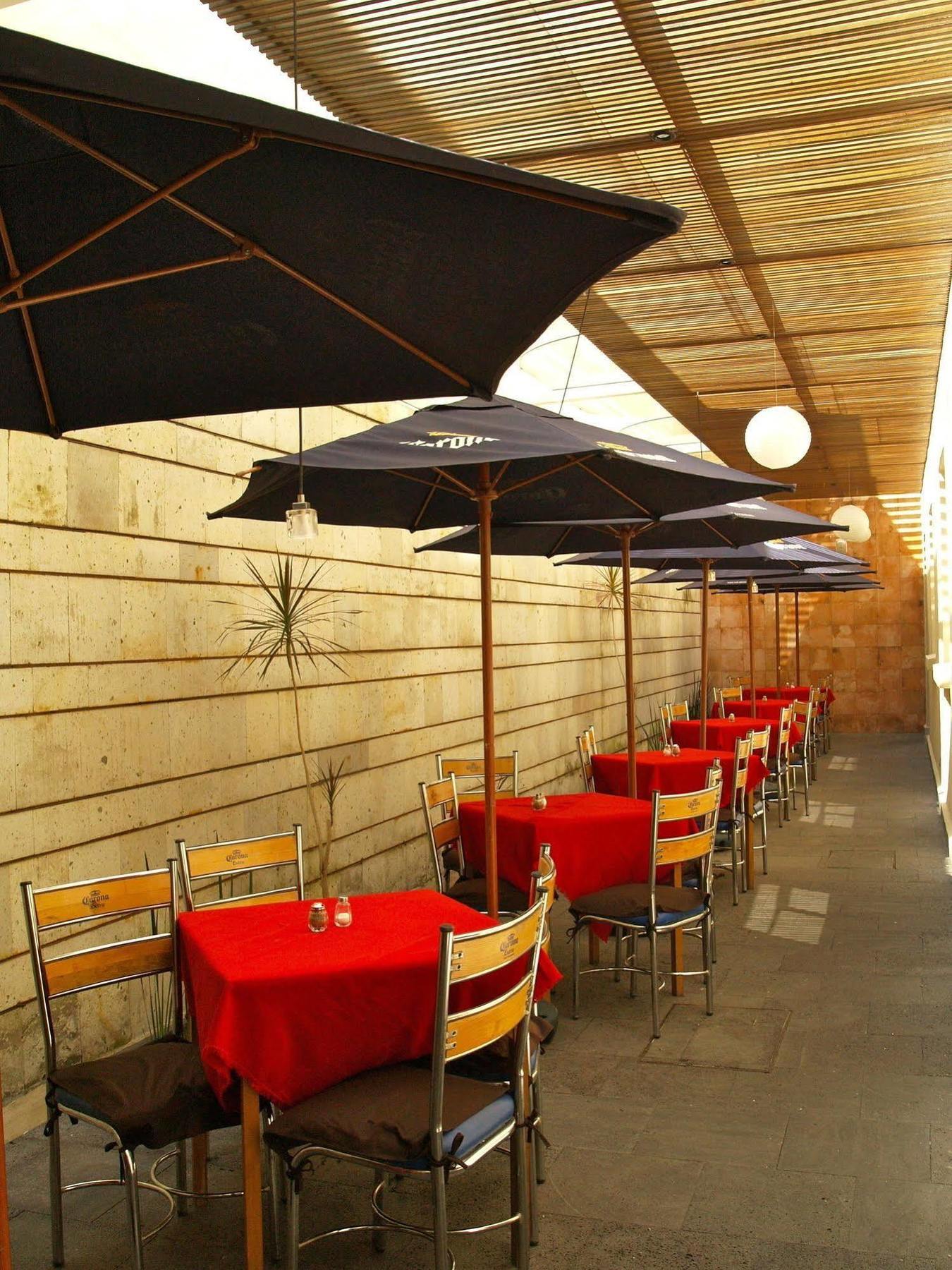 Hotel & Suites Galeria Morelia Exterior foto